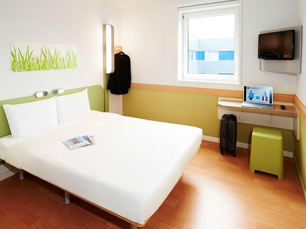ibis budget Lille Wasquehal Zimmer foto